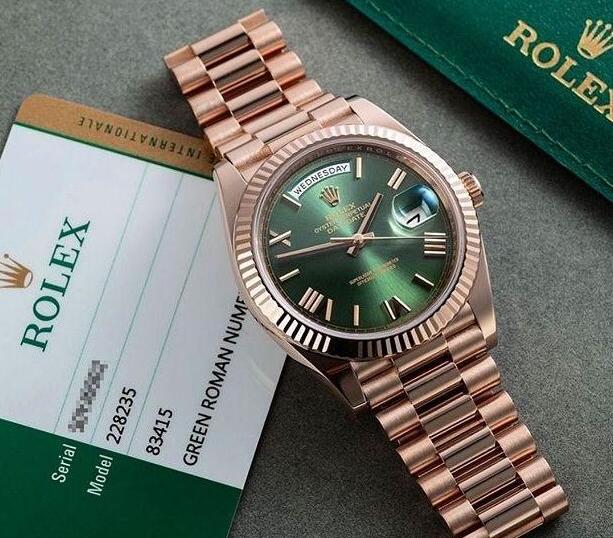 ROLEX OYSTER PERPETUAL (AUTOMATIC) Day-Date Green Dial Metal Watch