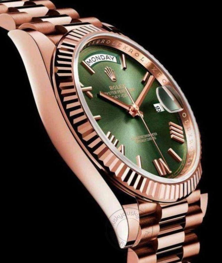 ROLEX OYSTER PERPETUAL (AUTOMATIC) Day-Date Green Dial Metal Watch