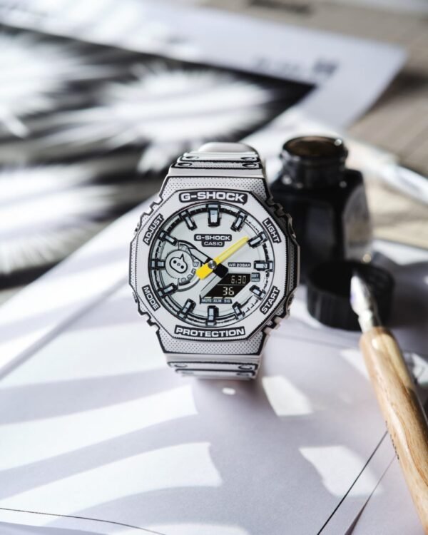 G SHOCK MANGA EDITION WHITE