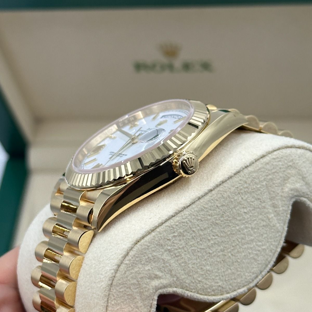 ROLEX OYSTER PERPETUAL (AUTOMATIC )Day-Date White Dial Men's Watch