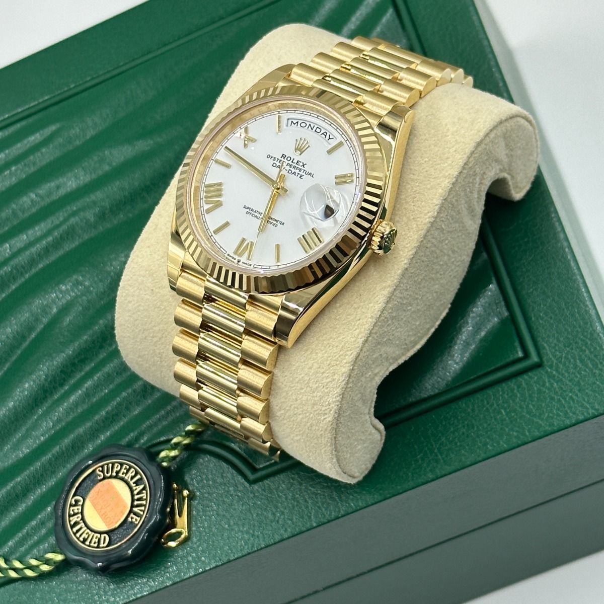 ROLEX OYSTER PERPETUAL (AUTOMATIC )Day-Date White Dial Men's Watch
