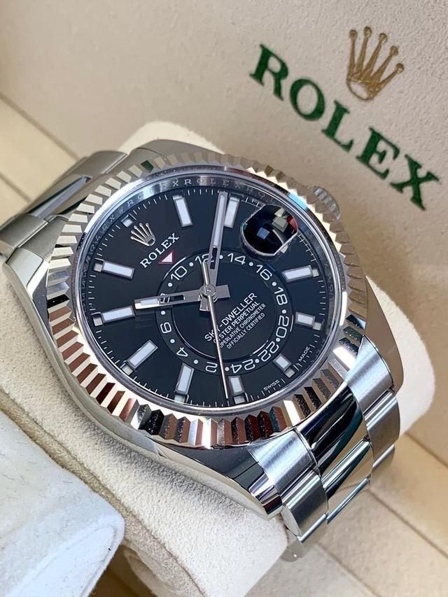 ROLEX Sky-Dweller silver black (cell model)