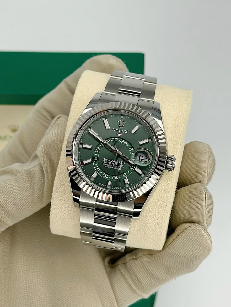 ROLEX Sky-Dweller silver green with oyester belt (Automatic)