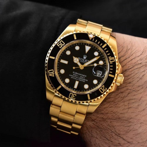 Rolex Submariner black Dial gold belt (automatic)