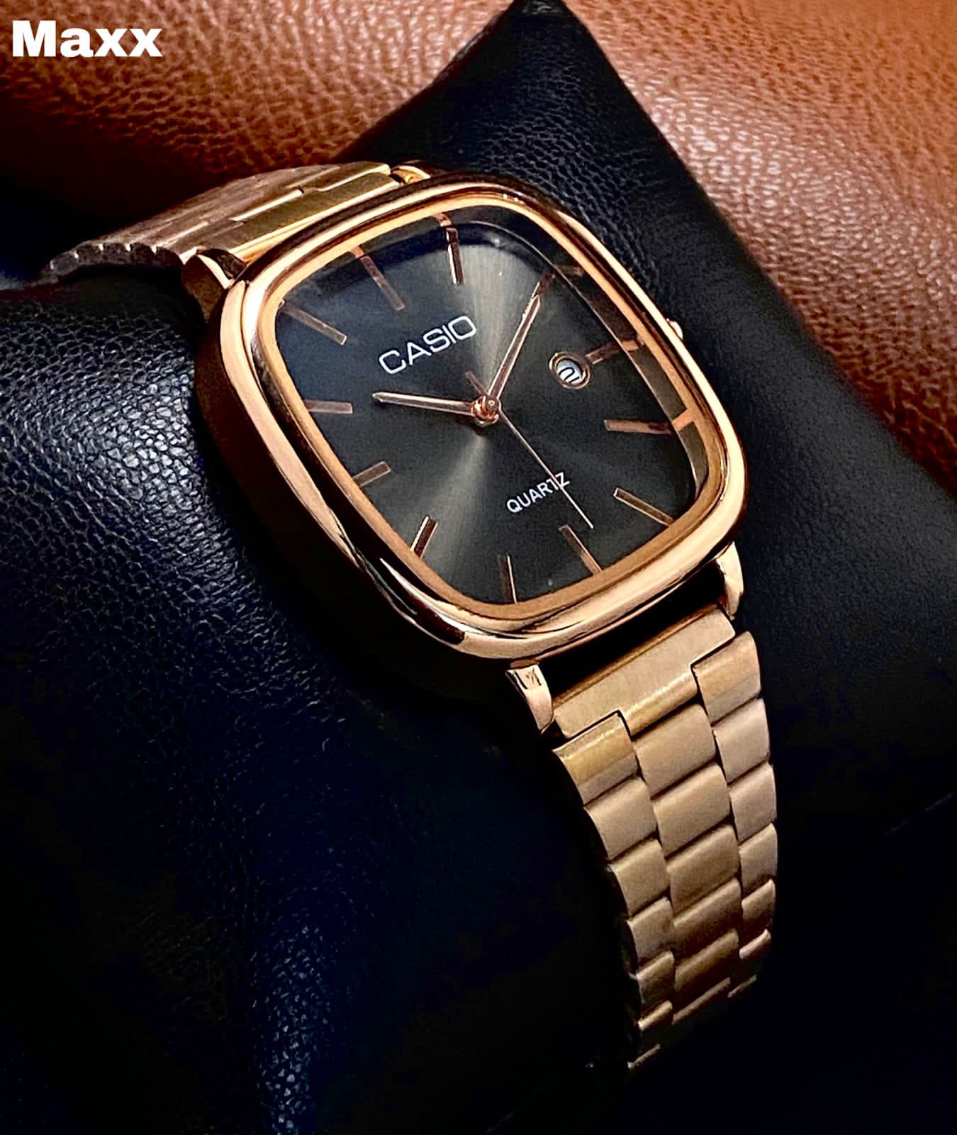 Casio vintage gold black