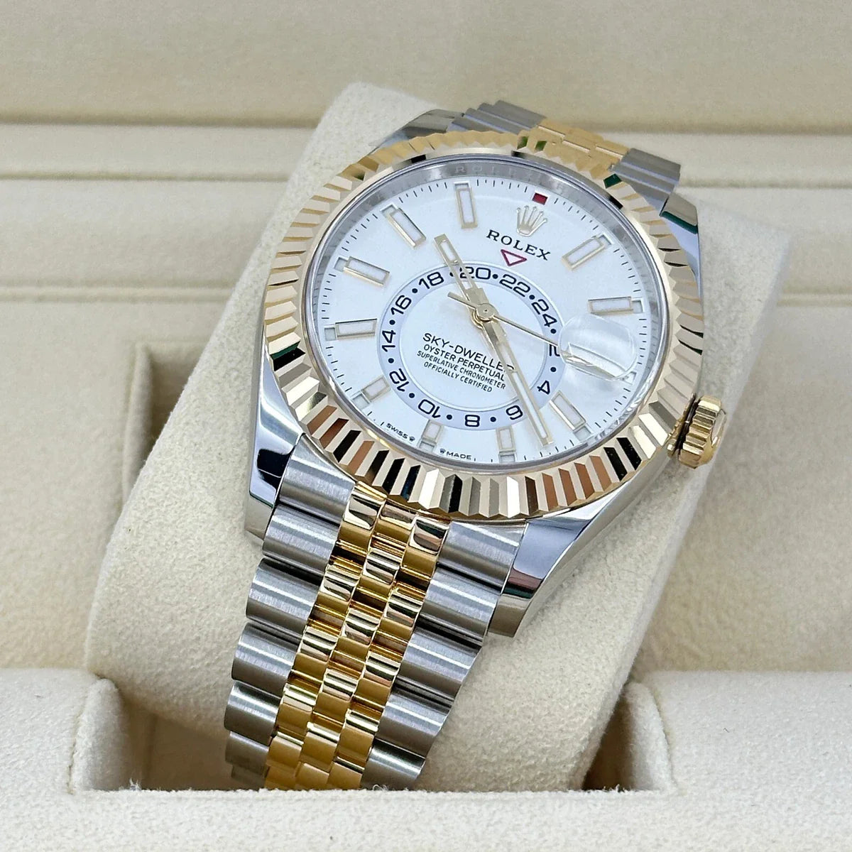 Rolex Sky-Dweller silver Dial With dual tone jublee belt (cell model)