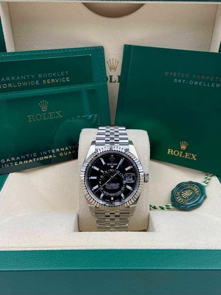 ROLEX Sky-Dweller silver black (Automatic)
