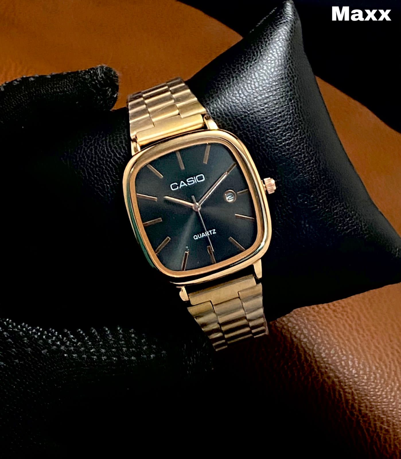 Casio vintage gold black