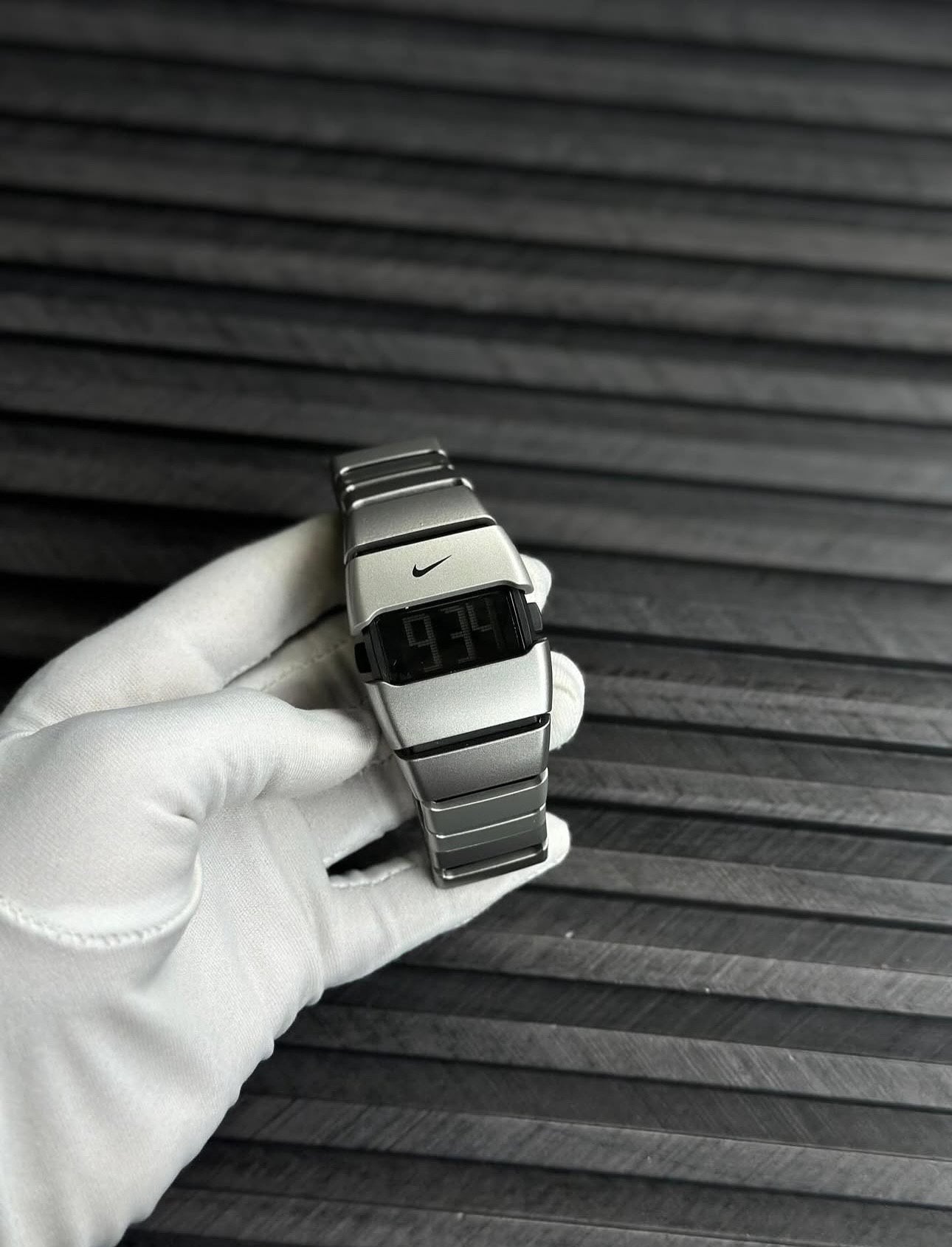 NIKE WATCH DIGITAL GREY (CARBONATE FIBER)